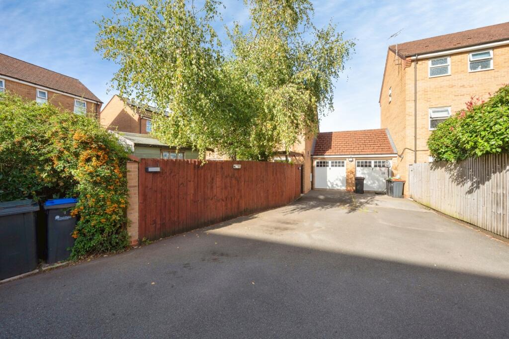 Sylvan Avenue, Kirkby-in-Ashfield, Nottingham, Nottinghamshire, NG17 photo 2