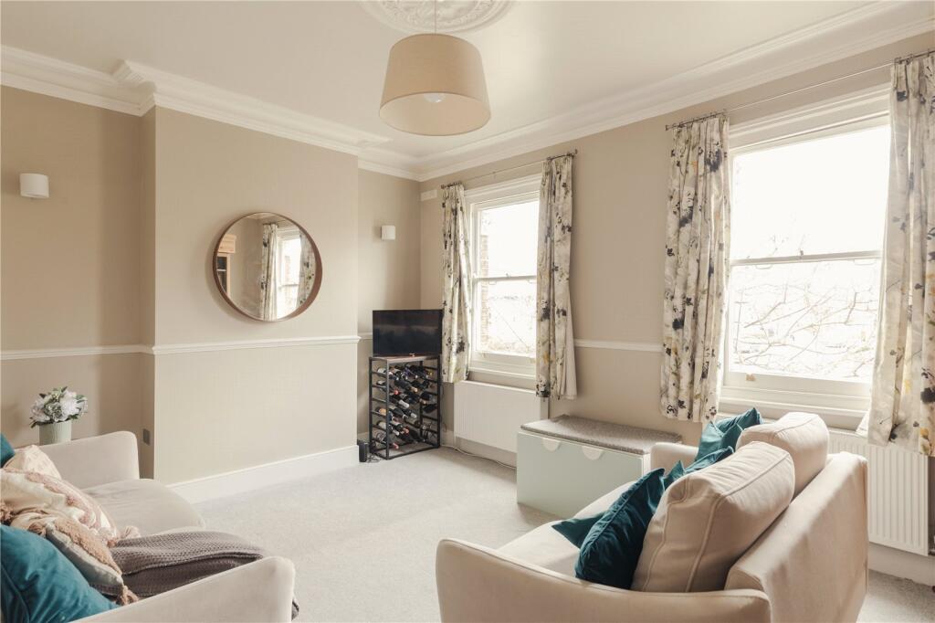 Apartment in London - View 2