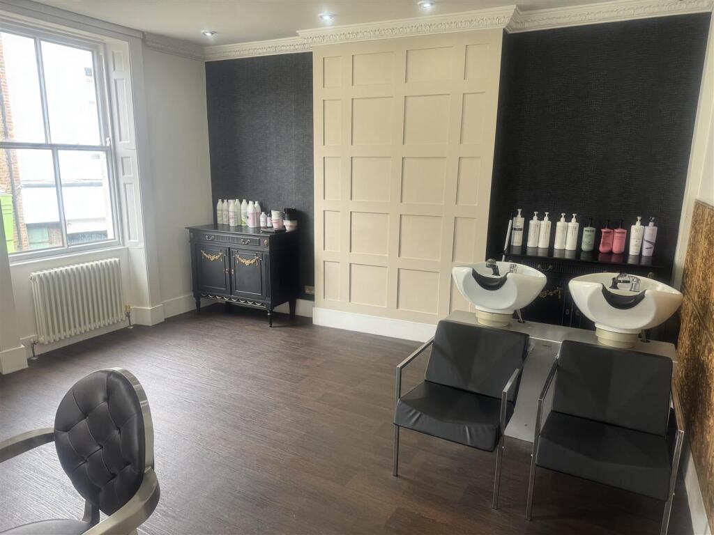 Main image of property: Ropergate, Ponetfract