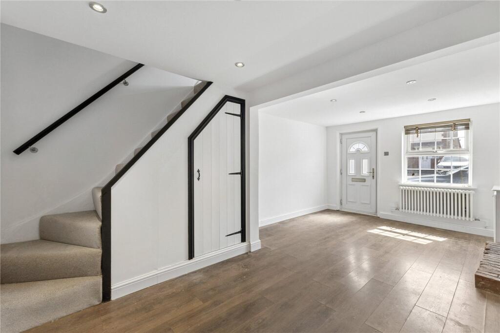 House in Slip End, Central Bedfordshire - View 4