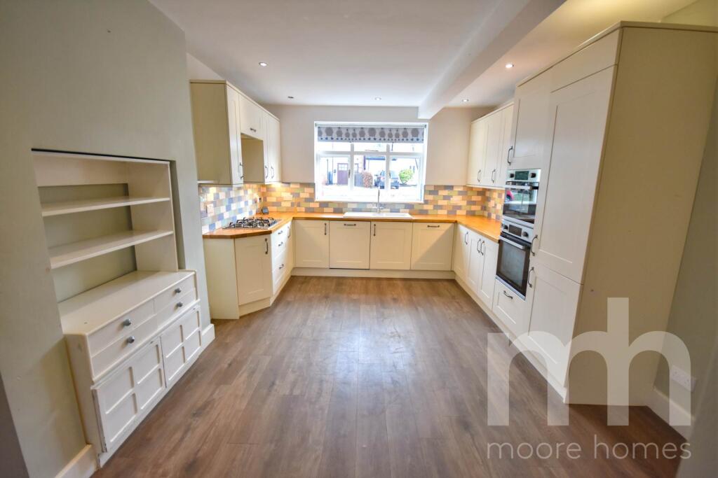 HILTON ROAD, Higher Poynton, SK12 1TP photo 3