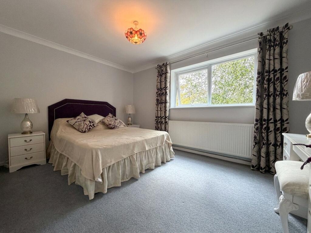 Apartment in Sunningdale, Windsor and Maidenhead - View 5