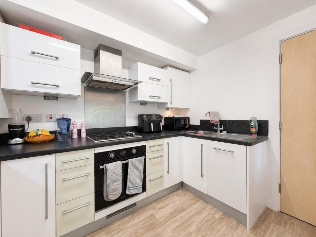 Apartment in West Oxfordshire, Witney - View 4