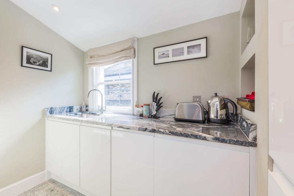 Apartment in London, Royal Borough of Greenwich - View 2