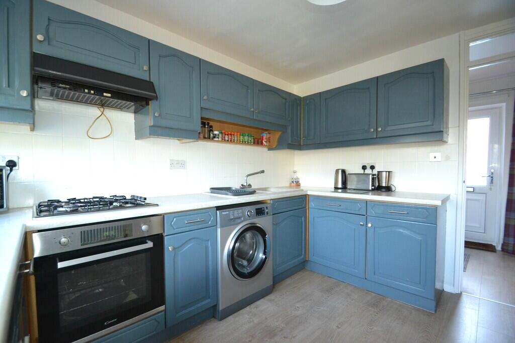 House in Newport - View 5