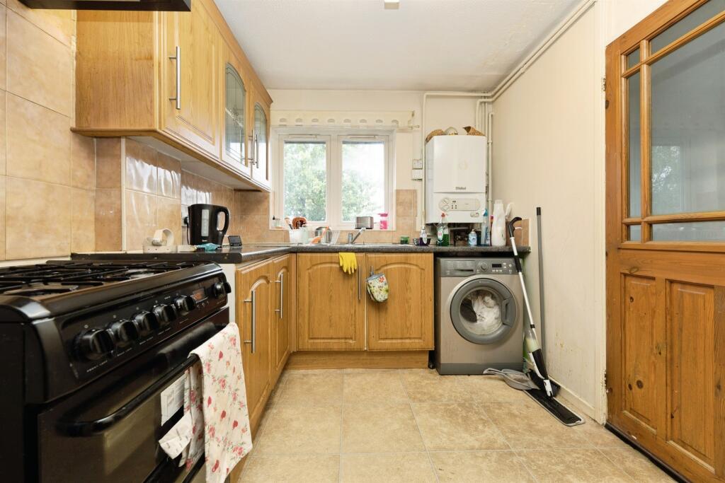 House in Watford - View 5