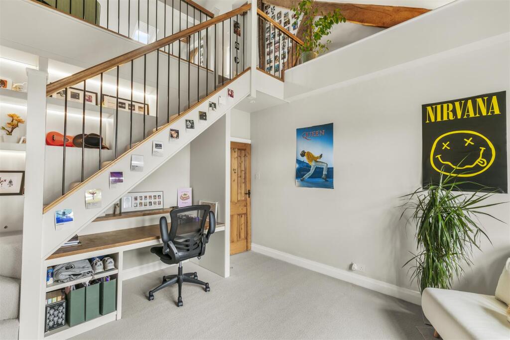 Additional image 22 of Eldwick Hall, High Eldwick