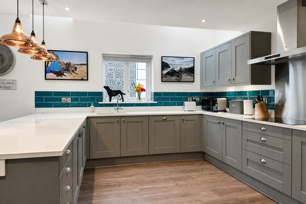 House in Padstow, Trevone - View 5