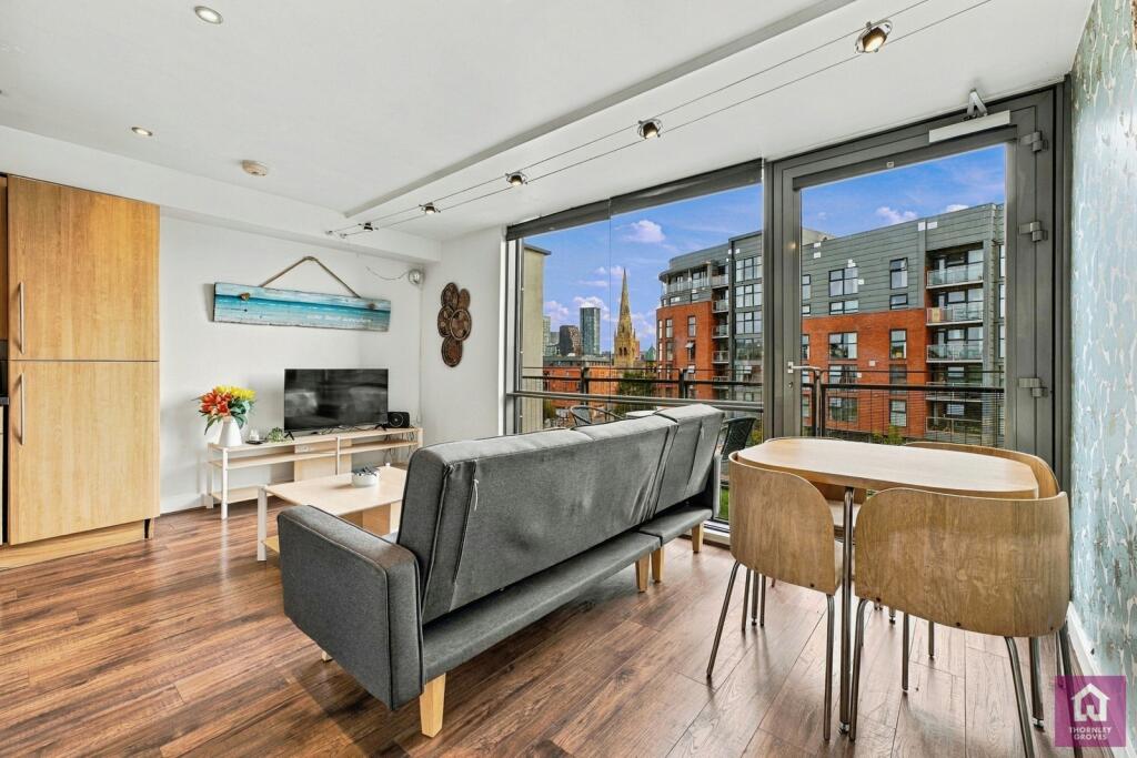 Apartment in Salford, Greater Manchester - View 4