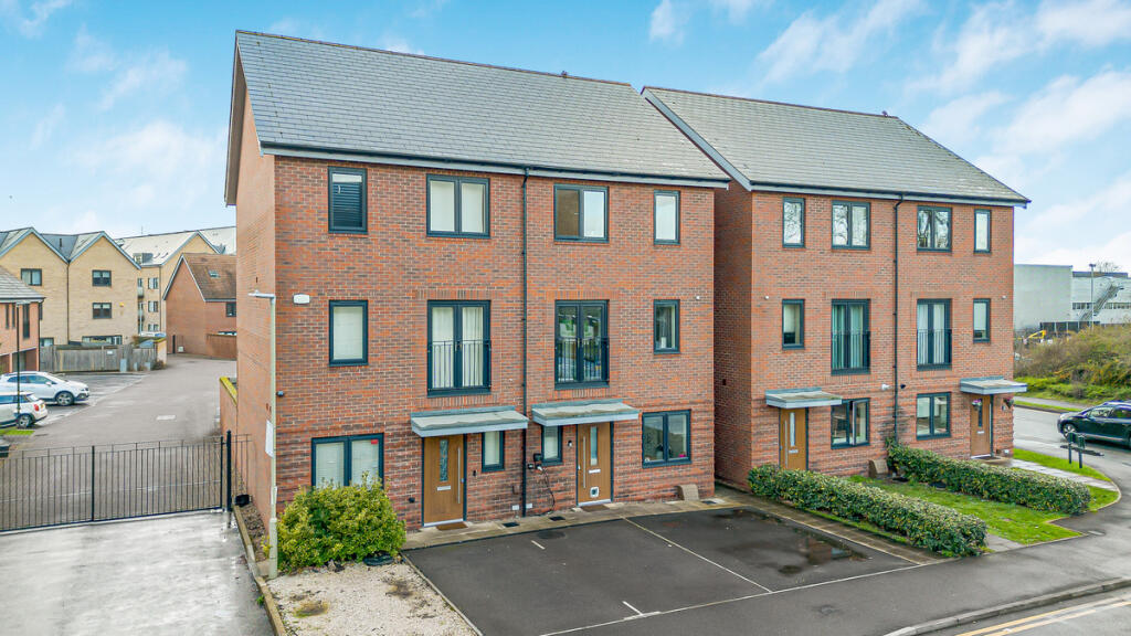 Main image of property: Tidman Road, Reading, RG2