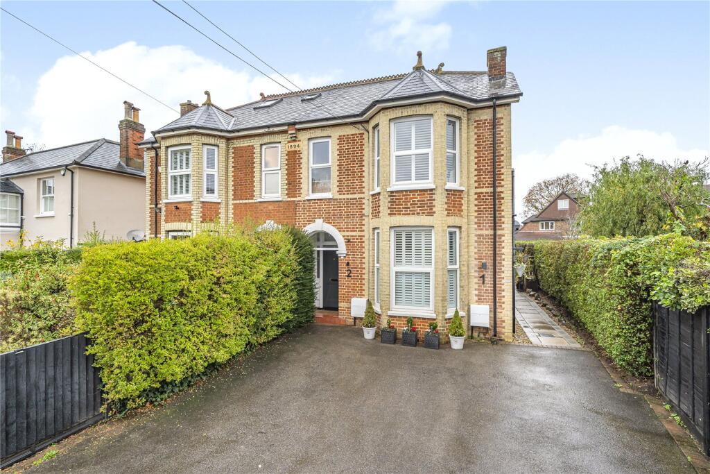 Main image of property: High Street, Knaphill, Woking, Surrey, GU21