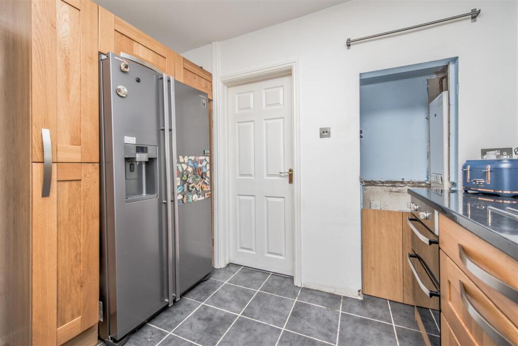 House in Leeds, West Yorkshire - View 5