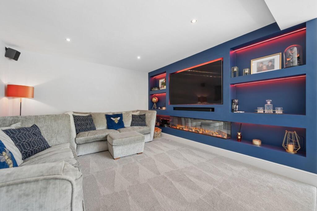 Crag Avenue, Summerseat, Bury - View 5