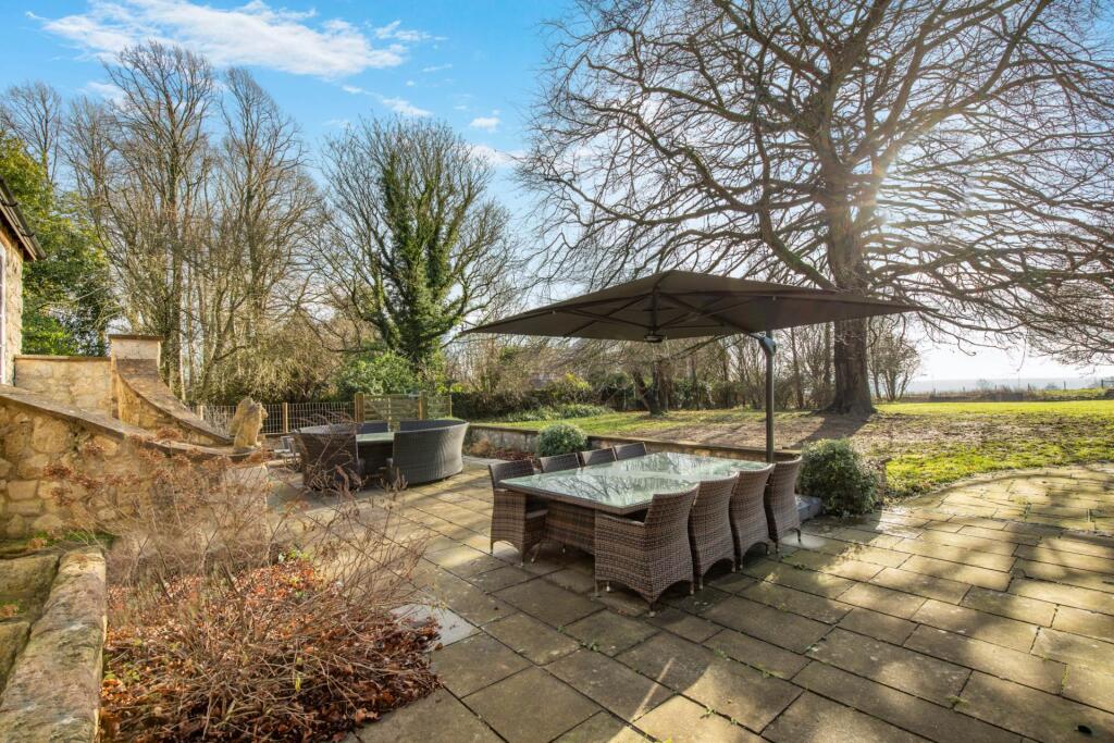 House in Hemel Hempstead - More