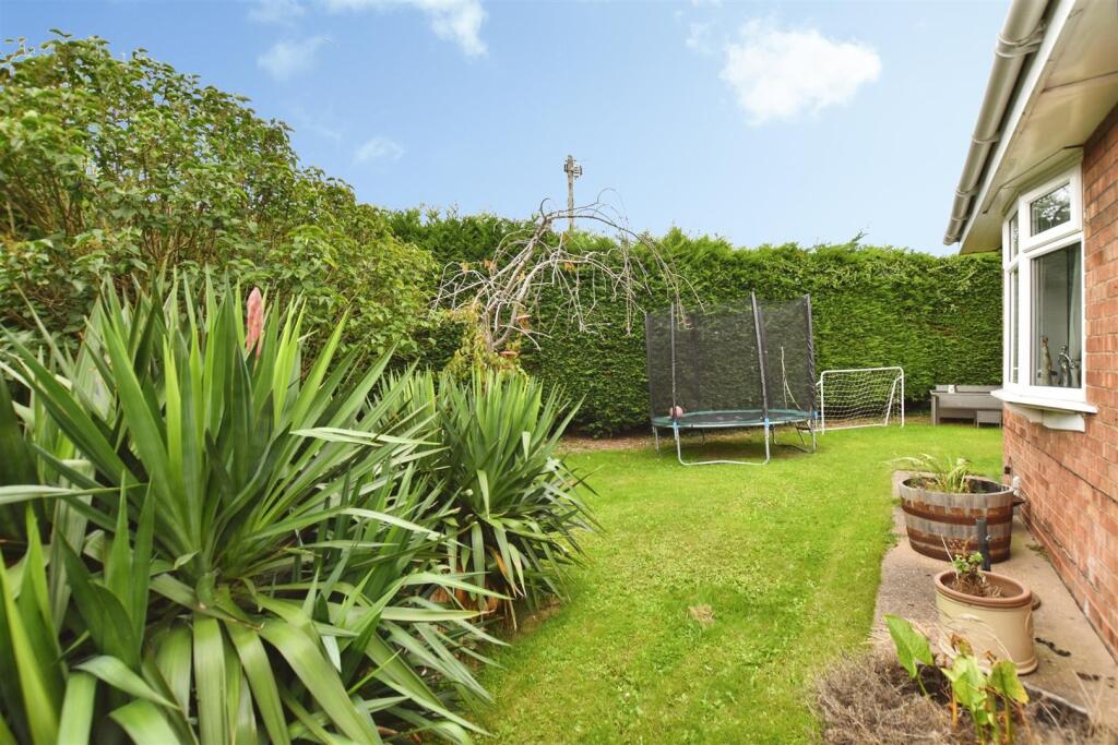 House in Hull - View 3