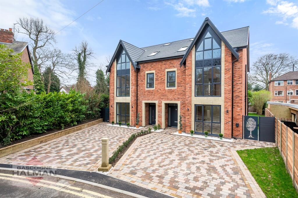 Main image of property: 11 Brooklands Crescent, Sale
