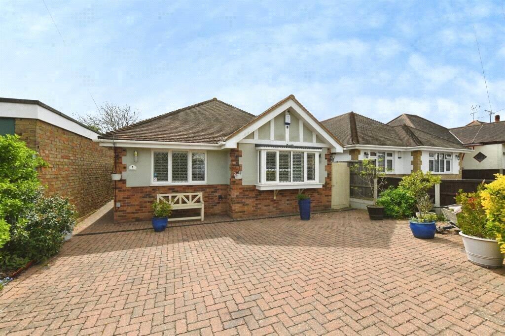 Main image of property: Clifton Road, Rochford, Essex, SS4