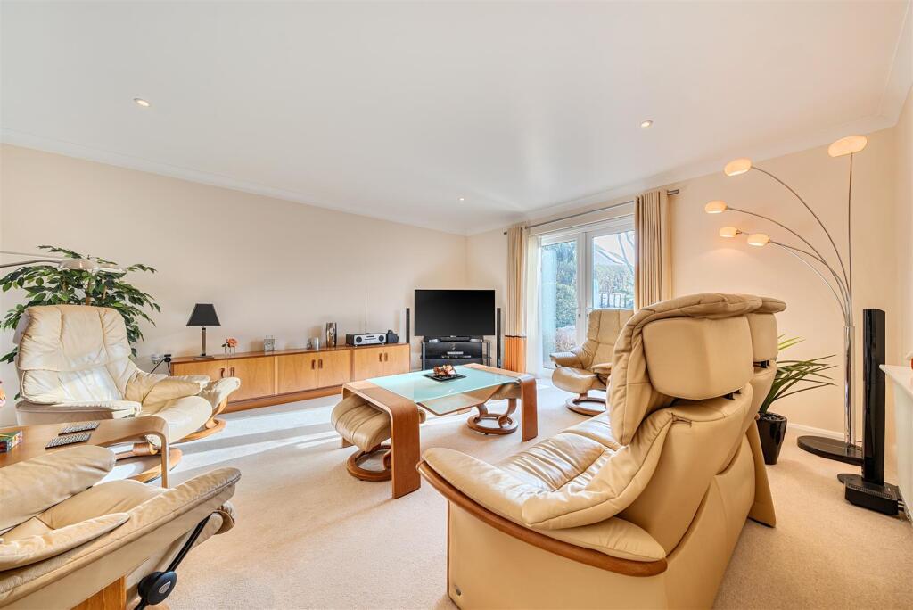 Somerset Gardens, Bognor Regis photo 4