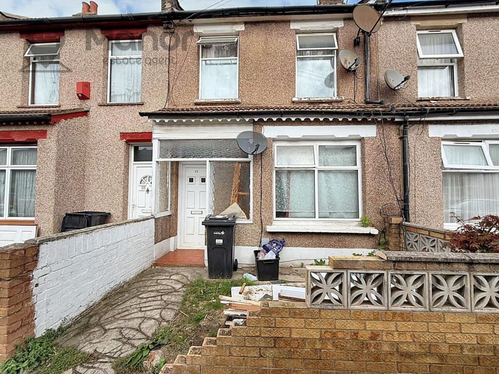 Main image of property: Roman Road, Ilford, IG1 2PA