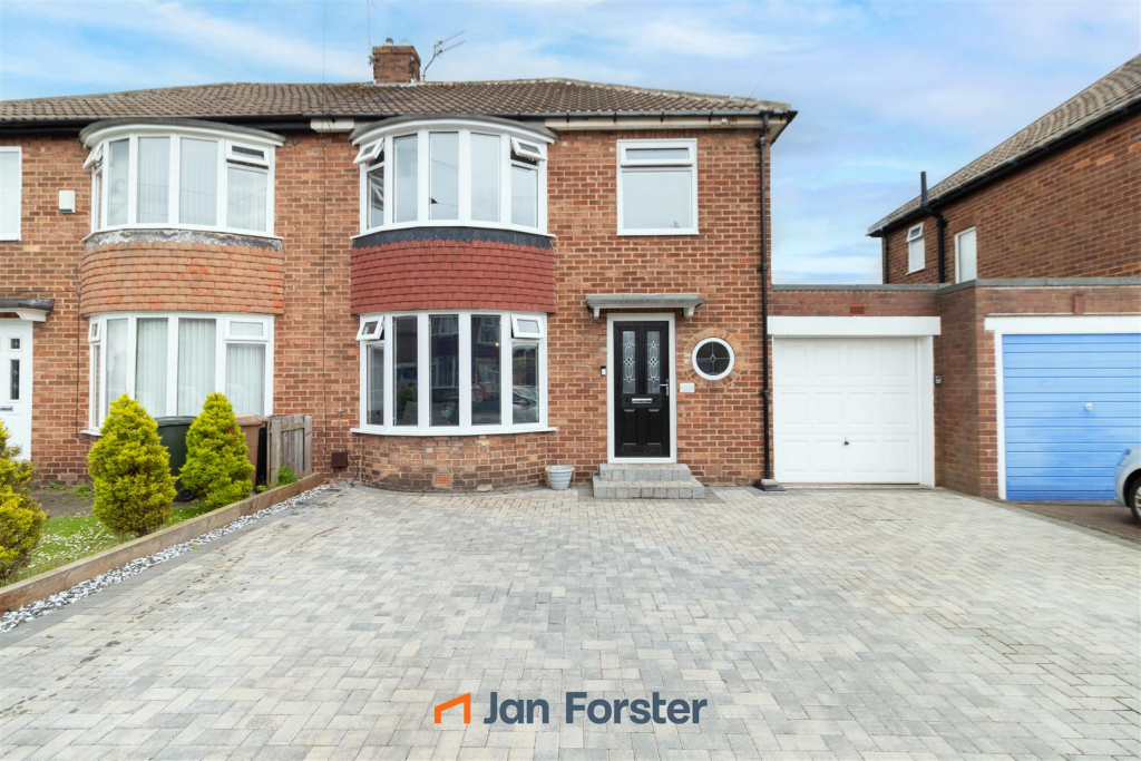 3-bed semi-detached on Limewood Grove, North Gosforth, Newcastle Upon Tyne, £275,000