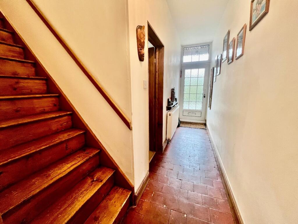 House in Desborough, North Northamptonshire - More