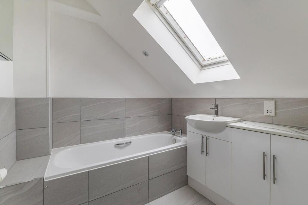 Apartment in Salisbury - View 4