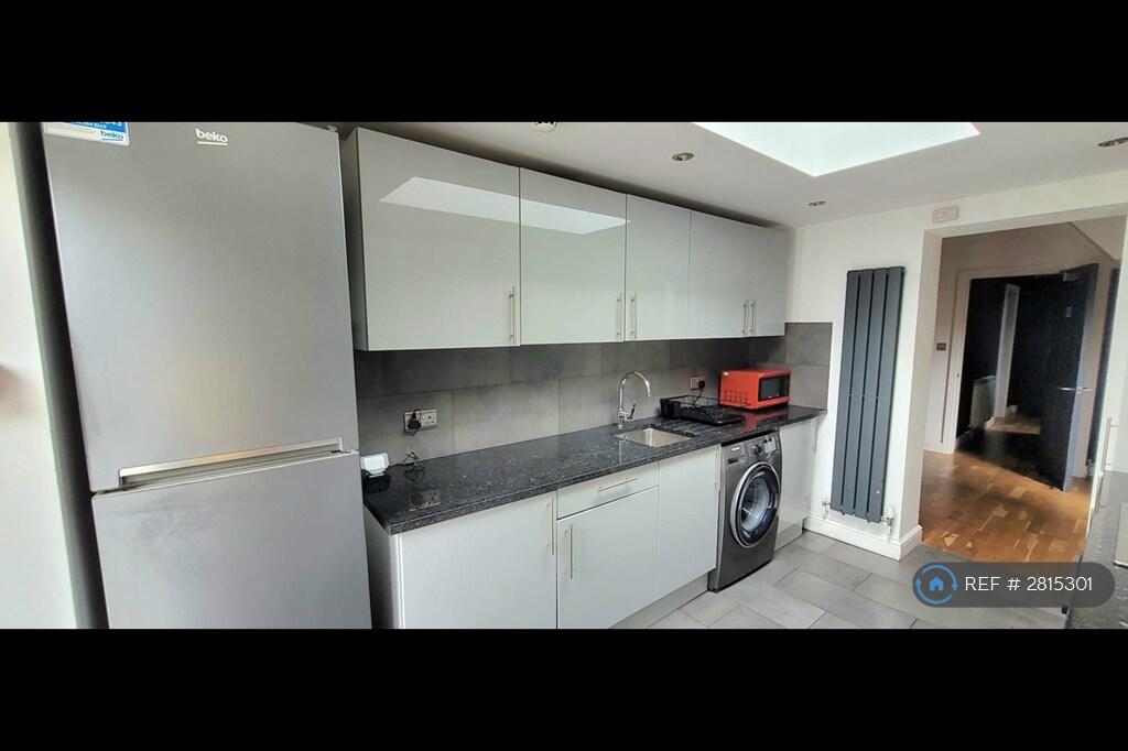 1 bedroom house share for rent