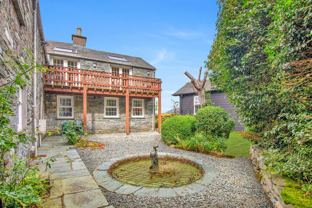 Coombe Cottage, Borrowdale, Keswick, Cumbria, CA12 5UY photo 4