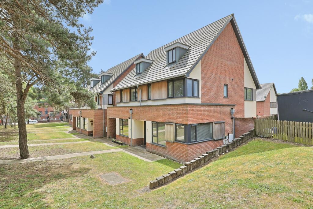 Main image of property: Le Safferne Gardens, Norwich, Norfolk, NR3
