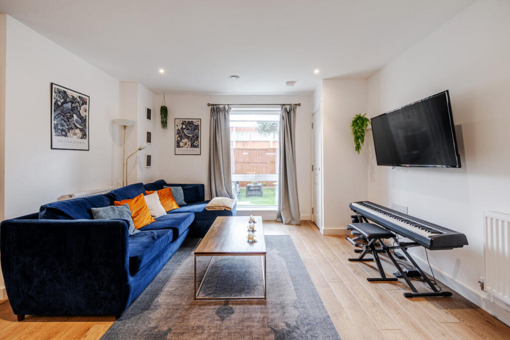 Main image of property: Lomond Grove, London, SE5