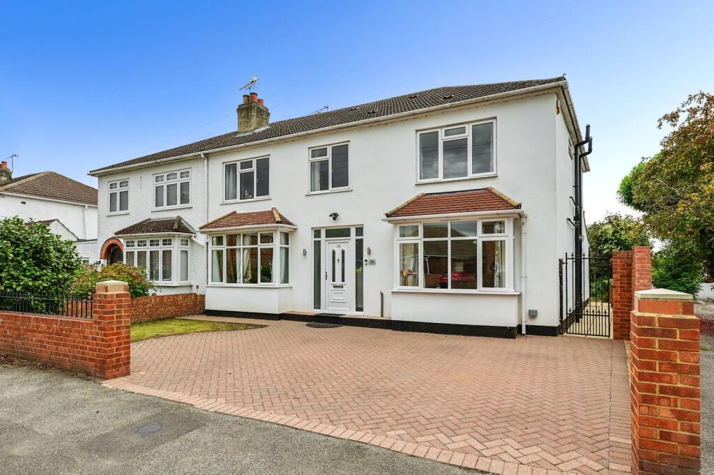 Cumberland Road, Ashford, Surrey, TW15 – pohled 2