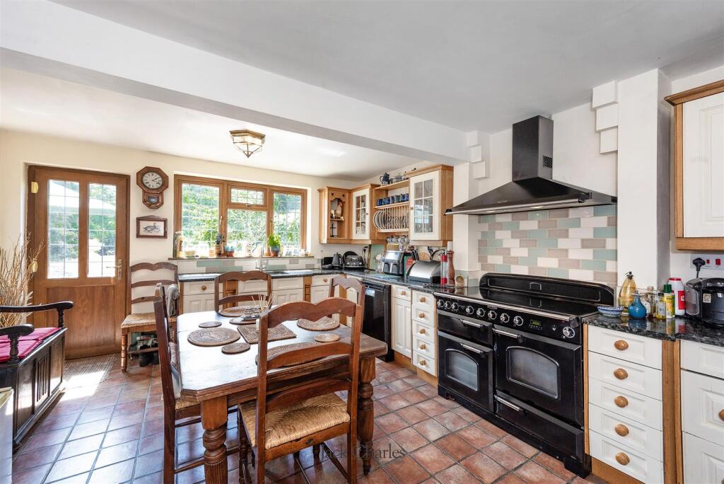 House in Tonbridge - More