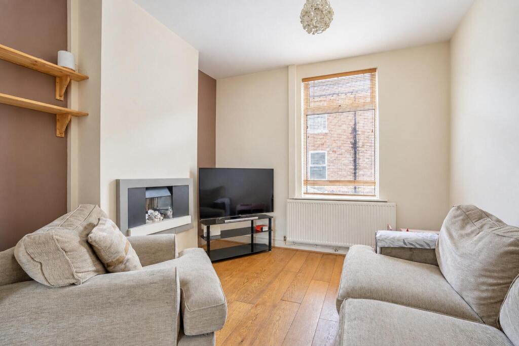House in York - View 2