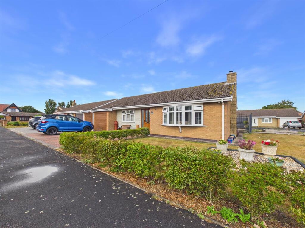 2-bed detached on The Sidings, Sutton-On-Sea, £299,950