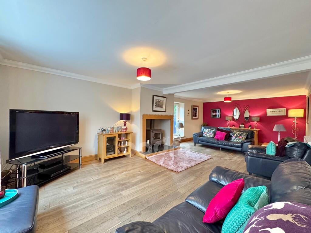 House in Paisley - View 2