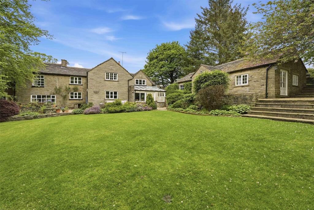 Main image of property: Smithy Lane Farm, Rainow, SK10 5UP