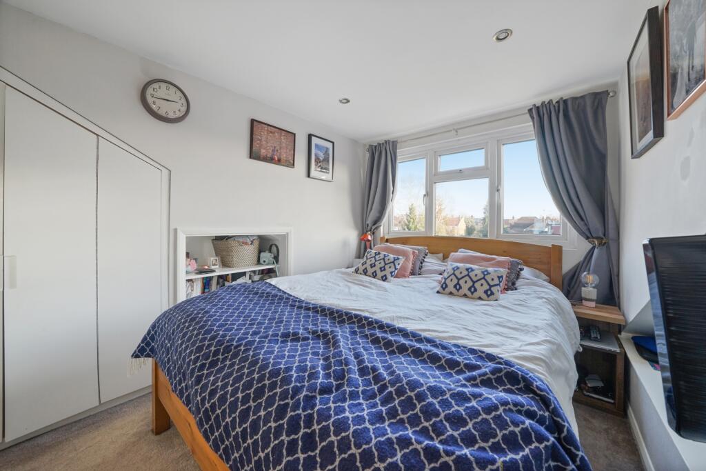 Apartment in London - More