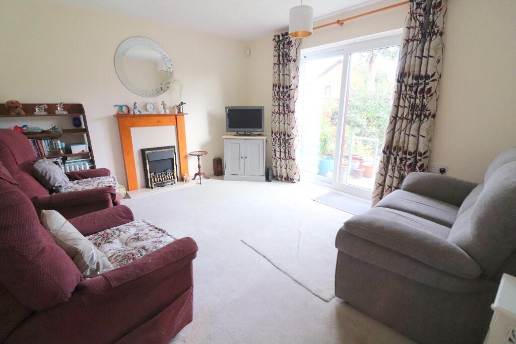 Edgcott Close, Barton Hills, Luton, LU3 4DT photo 2
