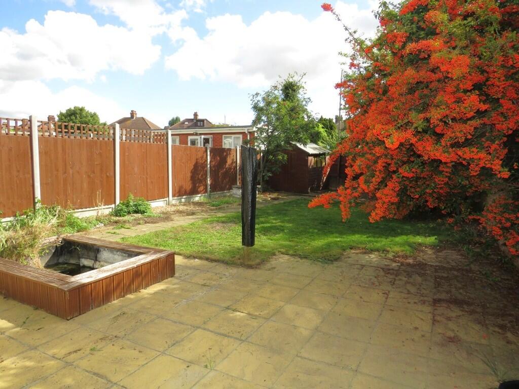 Southend Road, Grays, Essex, RM17 photo 2