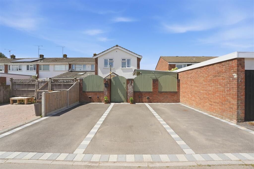 House in Thornbury, The Slad - View 2