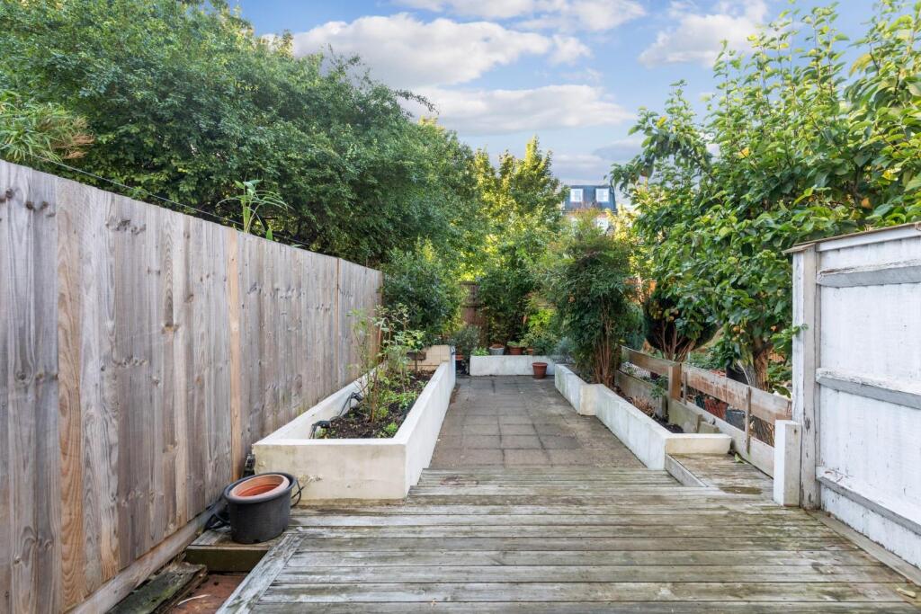 Brecon Road, Hammersmith, London, W6 - More