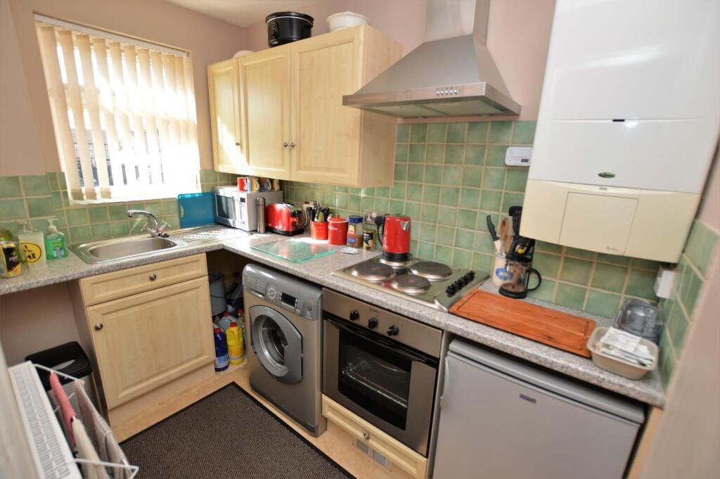 Apartment in Blaby, Glen Parva - More