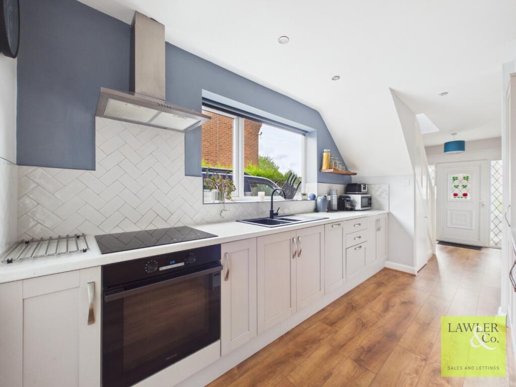 Bowerfield Avenue, Hazel Grove, Stockport, Cheshire, SK7 6JA photo 4