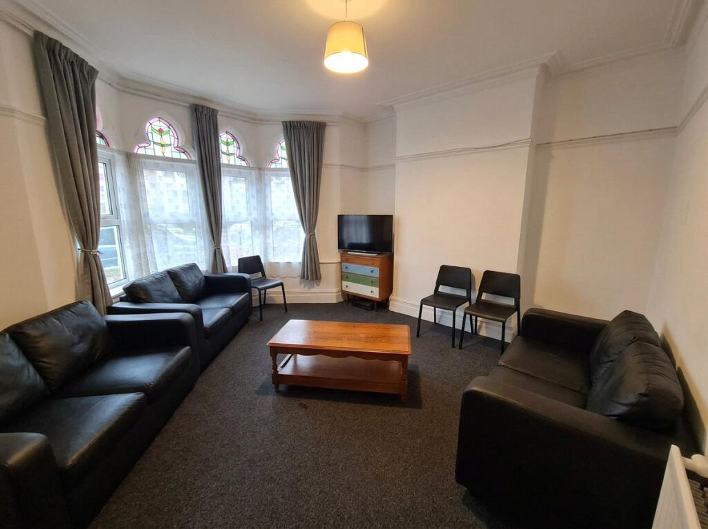 House in Bristol, Pigsty Hill, Bishopston - More