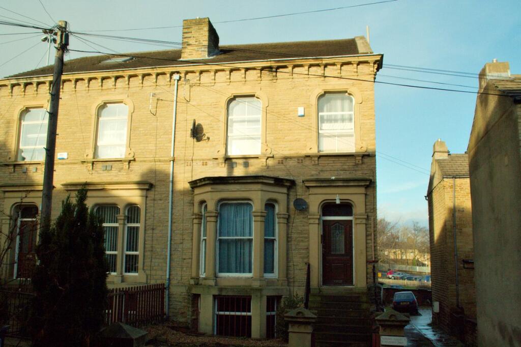 Main image of property: 28 Bath Street, Huddersfield, HD1