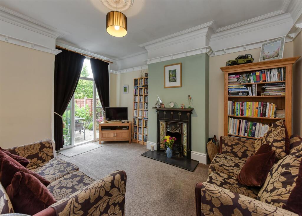 15 Paget Road, Wolverhampton, WV6 0DS photo 2