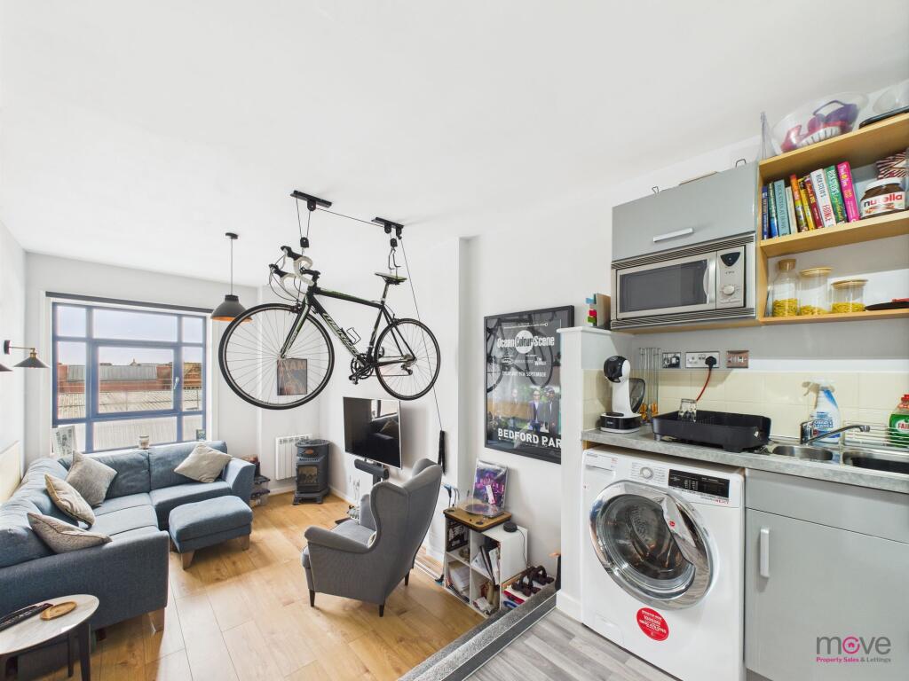 Apartment in Worcester - View 4