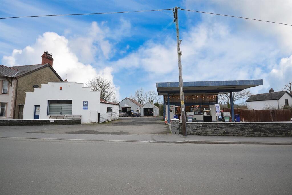 Main image of property: Cilgerran