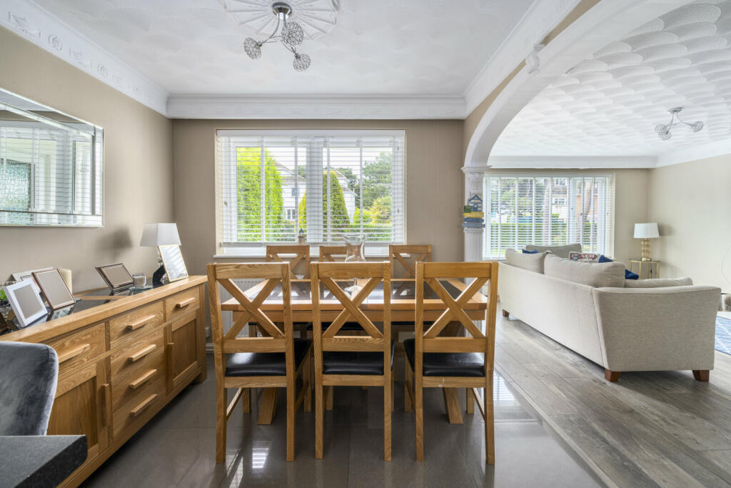 Brownsea Road, Sandbanks, Poole, Dorset, BH13 photo 3
