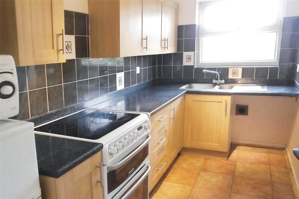 Darwin Court, Perton Wolverhampton, Staffordshire, WV6 photo 2